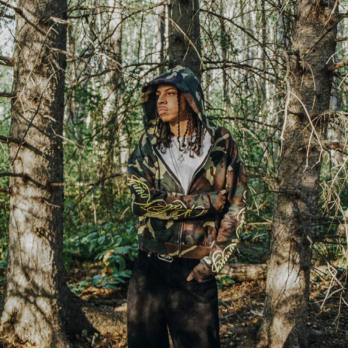 CAMO 'SCRIPT' HOODIE